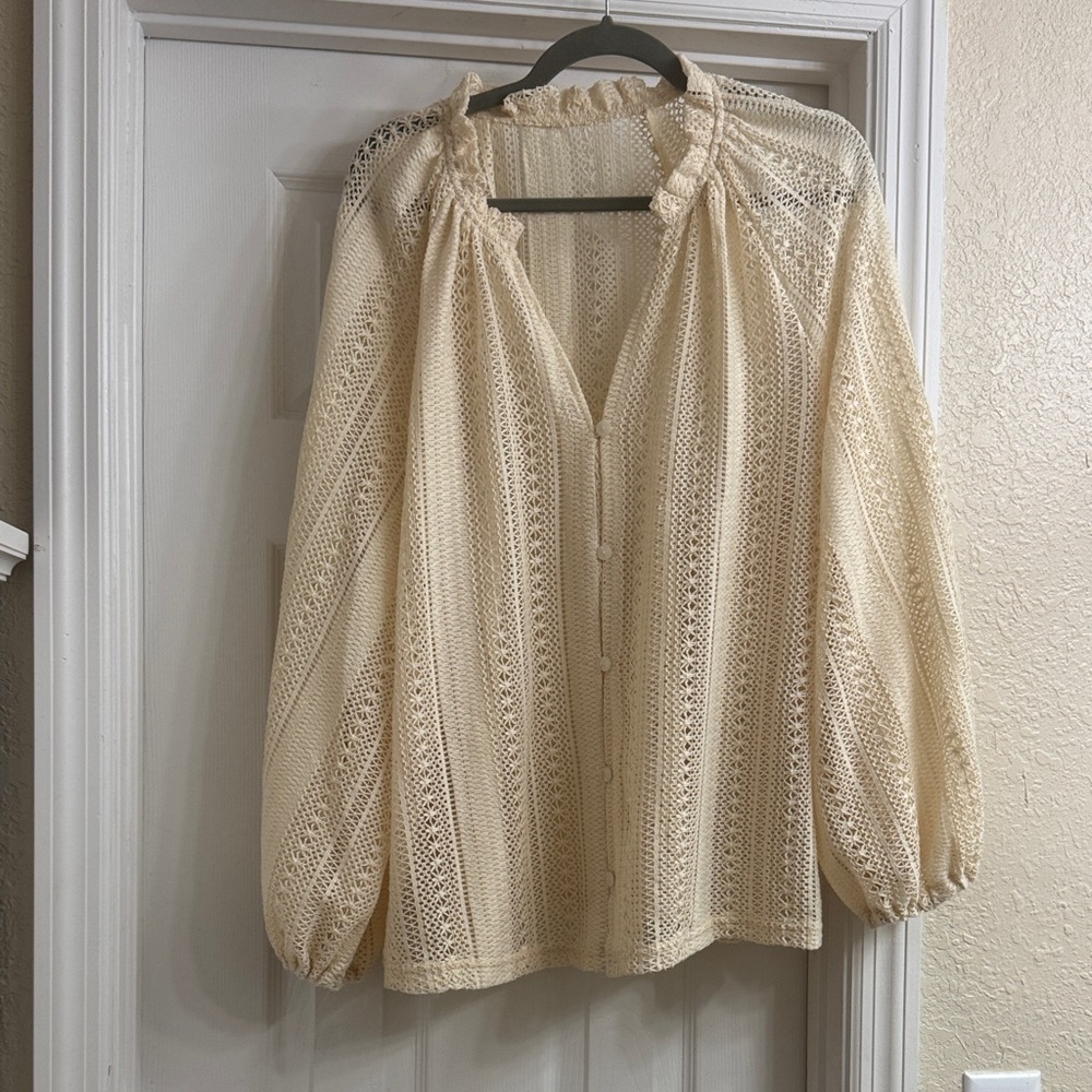 *make offer* Elegant Cream Lace Women's Top